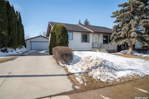 407 8th Ave N, Warman, SK, S0K4S1 | Card Image