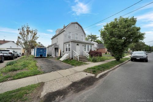 64 4th Avenue, Hempstead, NY, 11040 | Card Image