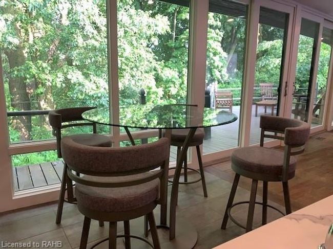 38 Oak Ave, House other with 3 bedrooms, 2 bathrooms and 5 parking in Dundas ON | Image 14