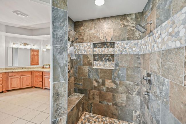 W226N3550 Wethersfield Road, House other with 5 bedrooms, 3 bathrooms and null parking in Pewaukee WI | Image 21