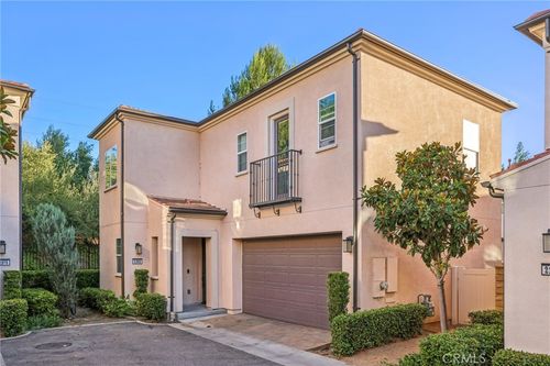 21982 Moveo Dr, Saugus, CA, 91350-8552 | Card Image