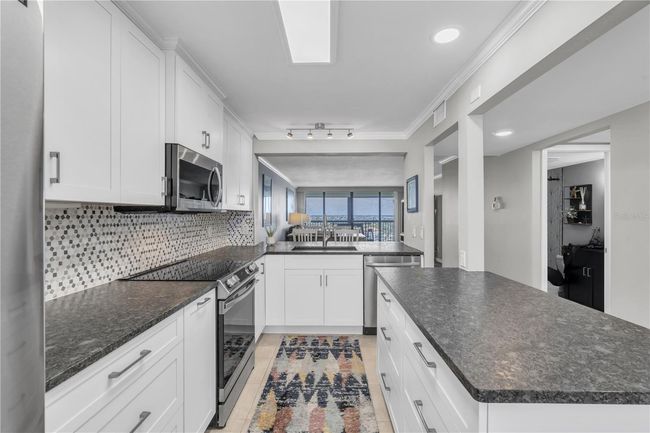 APT-1103 - 9495 Blind Pass Rd, Condo with 2 bedrooms, 2 bathrooms and null parking in ST PETE BEACH FL | Image 11
