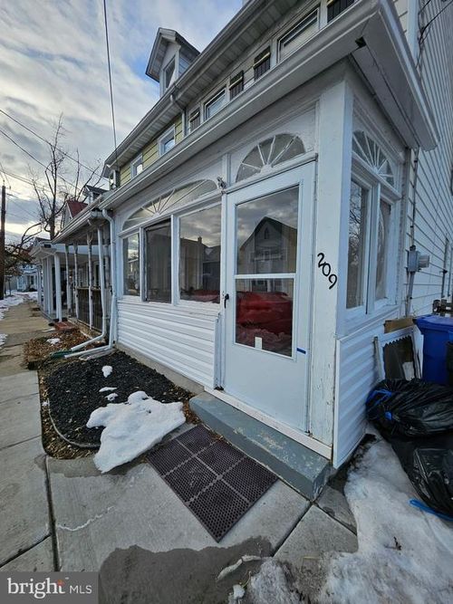 209 Mill St, MOUNT HOLLY, NJ, 08060-1821 | Card Image