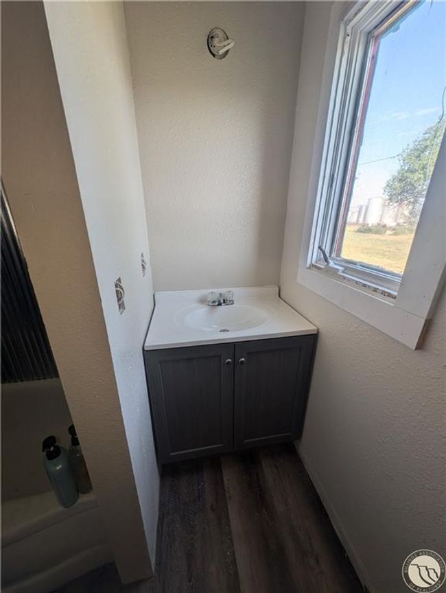 2100 Highway 200 S, House other with 1 bedrooms, 2 bathrooms and null parking in Lindsay MT | Image 11