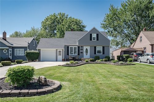 29511 Grand Boulevard, Wickliffe, OH, 44092 | Card Image