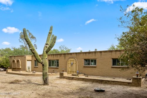 11202 E Chuckwagon Cir, Tucson, AZ, 85749-9757 | Card Image