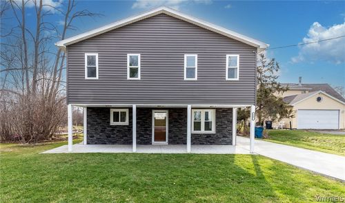 365 Elmwood Rd, Grand Island, NY, 14072-3021 | Card Image