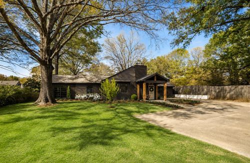 306 W Poplar Ave, Collierville, TN, 38017-2534 | Card Image
