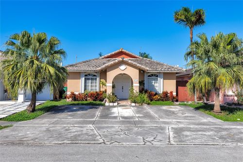 9719 Nw 127th St, Hialeah Gardens, FL, 33018-7403 | Card Image