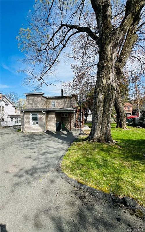 93 Main St, Garnerville, NY, 10923-1321 | Card Image