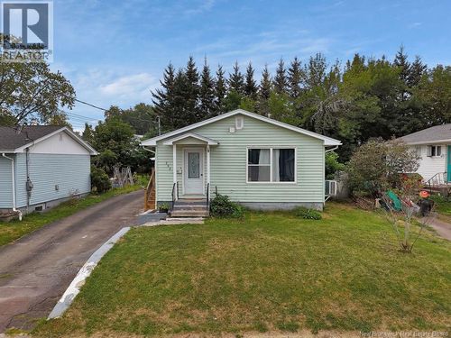202 Noel St, Moncton, NB, E1C4G4 | Card Image