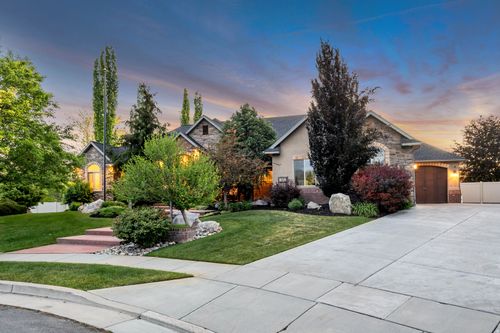 62 Country Spring Cir, Kaysville, UT, 84037-9819 | Card Image