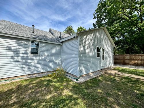 617 N Washington St, Belle Plaine, KS, 67013 | Card Image