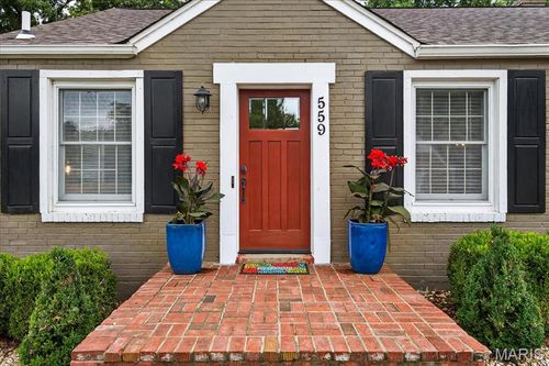 559 Central Pl, Saint Louis, MO, 63122-3806 | Card Image