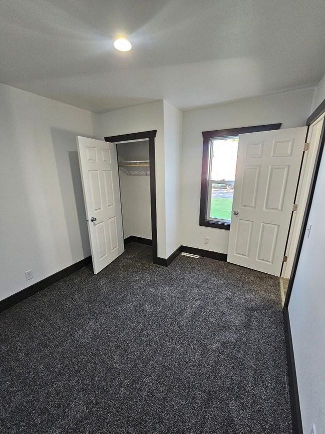 1-2 - 501 E 9 Th St, Home with 6 bedrooms, 2 bathrooms and null parking in Merrill WI | Image 12