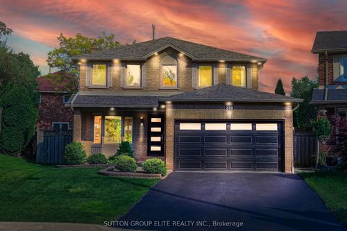 298 Fredericksburg Crt, Mississauga, ON, L4Z2T2 | Card Image