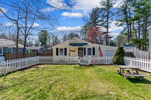 10 Beach Rd, Pembroke, MA, 02359-3012 | Card Image