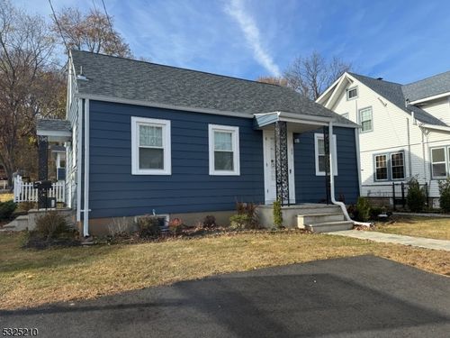 33 Catherine St, Bloomingdale, NJ, 07403-1232 | Card Image