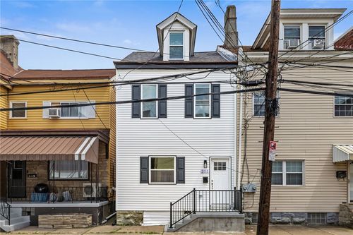211 Taylor St, Bloomfield, PA, 15224-1843 | Card Image