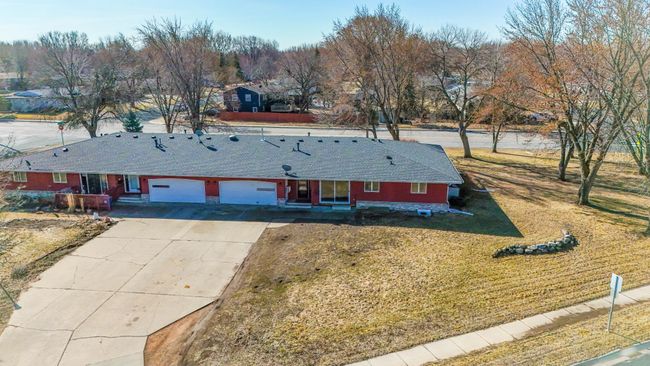1720 6 Th Ave W, Townhouse with 3 bedrooms, 2 bathrooms and null parking in Shakopee MN | Image 23