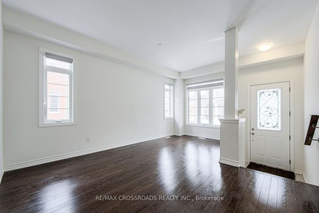 2 Hough Lane, House attached with 3 bedrooms, 3 bathrooms and 1 parking in Ajax ON | Image 4
