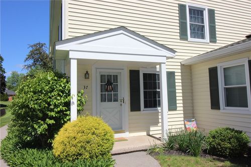 37 Heron Way S, Perinton, NY, 14450 | Card Image