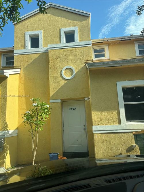 1633 Sunrise Blvd, Homestead, FL, 33033-5203 | Card Image