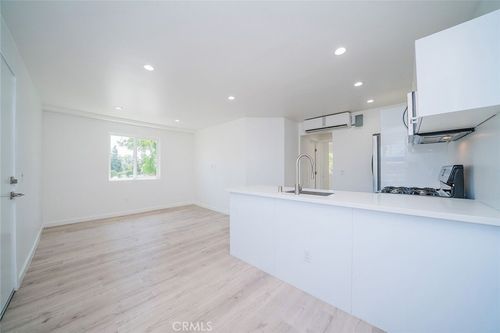 201-6745 Laurel Canyon, North Hollywood, CA, 91606 | Card Image