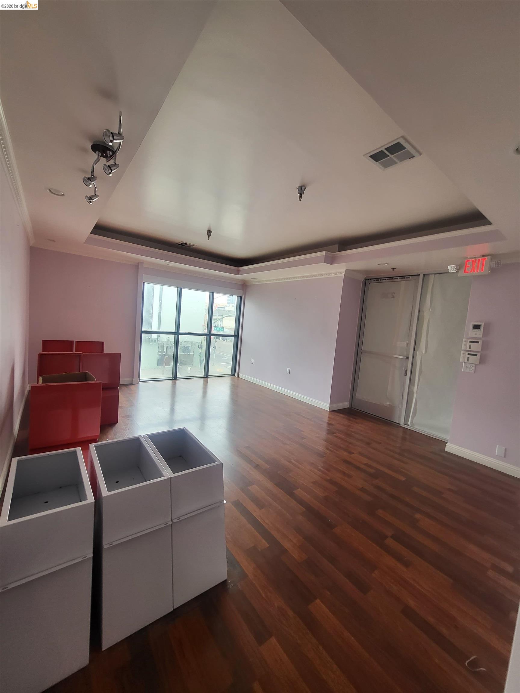 Commercial Lease in Oakland 4