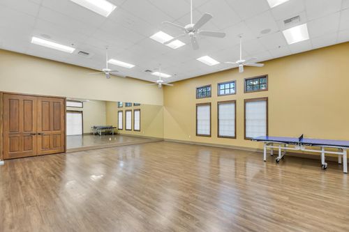 9795 W Taron Dr, Elk Grove, CA, 95757-8193 | Card Image