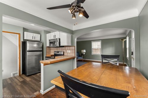 3238 Harding St, Dearborn, MI, 48124-3728 | Card Image