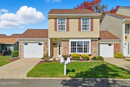 376a-376 Stirling Dr, Monroe, NJ, 08831 | Card Image
