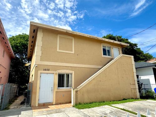 1601 Nw 62nd Ter, Miami, FL, 33147-7900 | Card Image