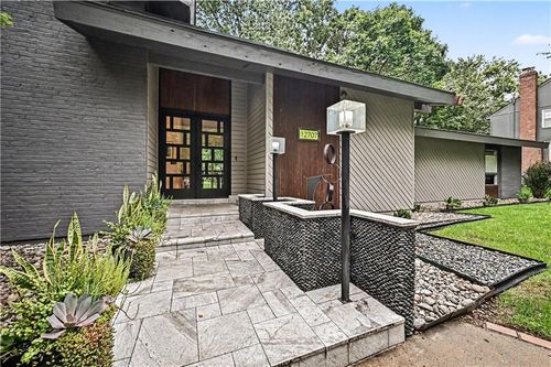 12707 Cherokee Ln, Leawood, KS, 66209-1641 | Card Image