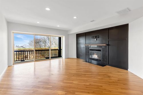 104 Fox Hill Dr, Baiting Hollow, NY, 11933 | Card Image