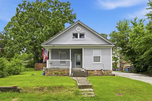 720 S College St, Neosho, MO, 64850-2231 | Card Image