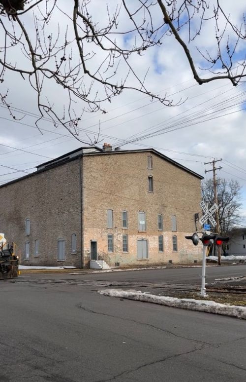 250 Hawley St, Lockport, NY, 14094-2743 | Card Image