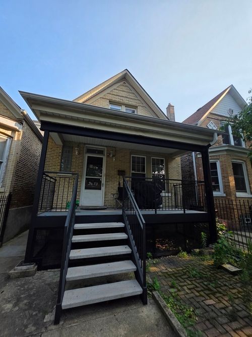 2-3419 Beach Ave, Chicago, IL, 60651-3352 | Card Image