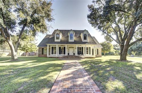 201 Saint Clair Ave, Natchitoches, LA, 71457-5133 | Card Image