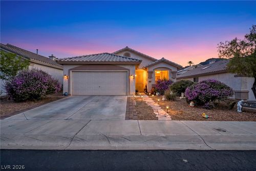 49 Blaven Dr, Henderson, NV, 89002-6581 | Card Image