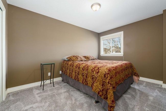 19430 66 A Avenue, House other with 3 bedrooms, 2 bathrooms and 2 parking in Surrey BC | Image 22
