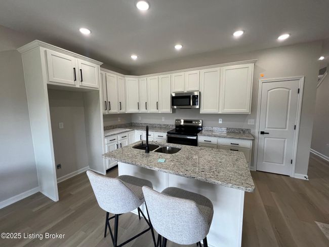 15 Brookley Dr, Condo with 3 bedrooms, 3 bathrooms and null parking in Louisville KY | Image 5