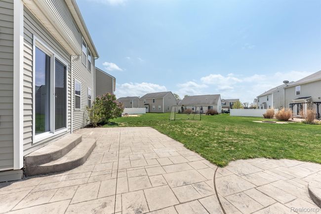 8354 Crab Apple Trl, House other with 4 bedrooms, 3 bathrooms and null parking in Dexter MI | Image 5