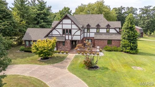 6901 Woodland Meadow Dr, Poplar Bluff, MO, 63901-9207 | Card Image