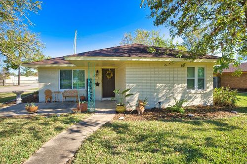 201 Mimosa Street, Lake Jackson, TX, 77566 | Card Image