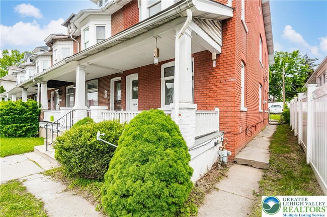1926 W Broad St, Townhouse with 4 bedrooms, 1 bathrooms and null parking in BETHLEHEM PA | Image 39