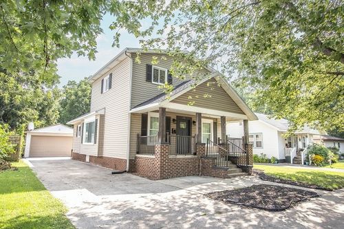 3113 Champaign Ave, Mattoon, IL, 61938-2259 | Card Image