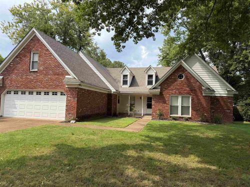330 Oakleigh Dr, Collierville, TN, 38017-1940 | Card Image