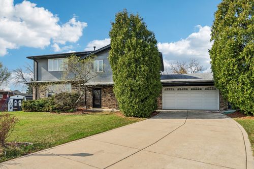 8853 W 97th Pl, Palos Hills, IL, 60465-1015 | Card Image