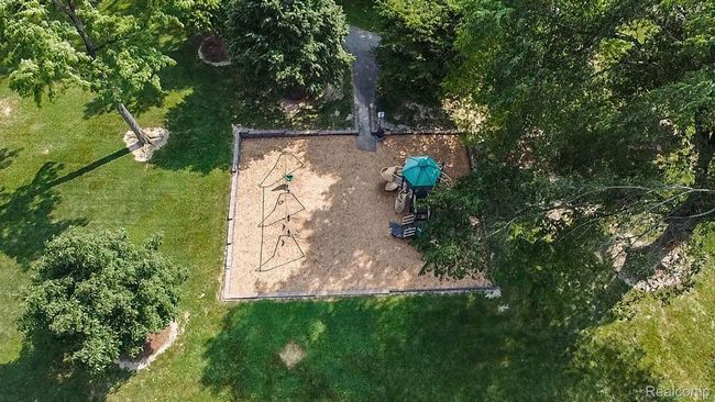 7175 Richardson Rd, House other with 3 bedrooms, 2 bathrooms and null parking in West Bloomfield MI | Image 30